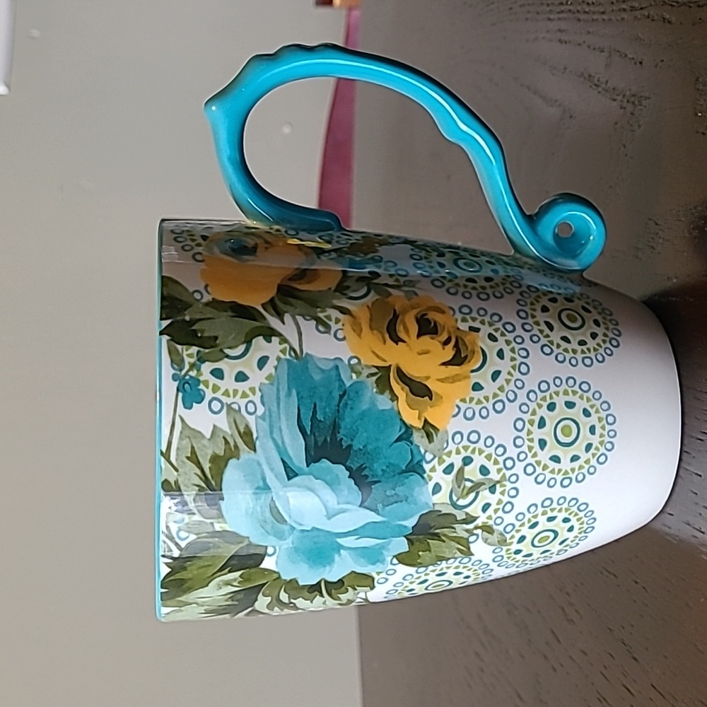 The Pioneer Woman Junbo Latte cup Rose Shadow Linen and Teal beautiful condition